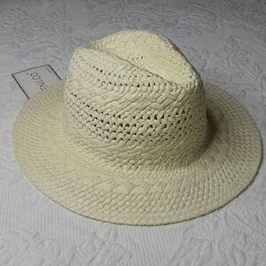 Jen&Co Cream Paper Hat NWT